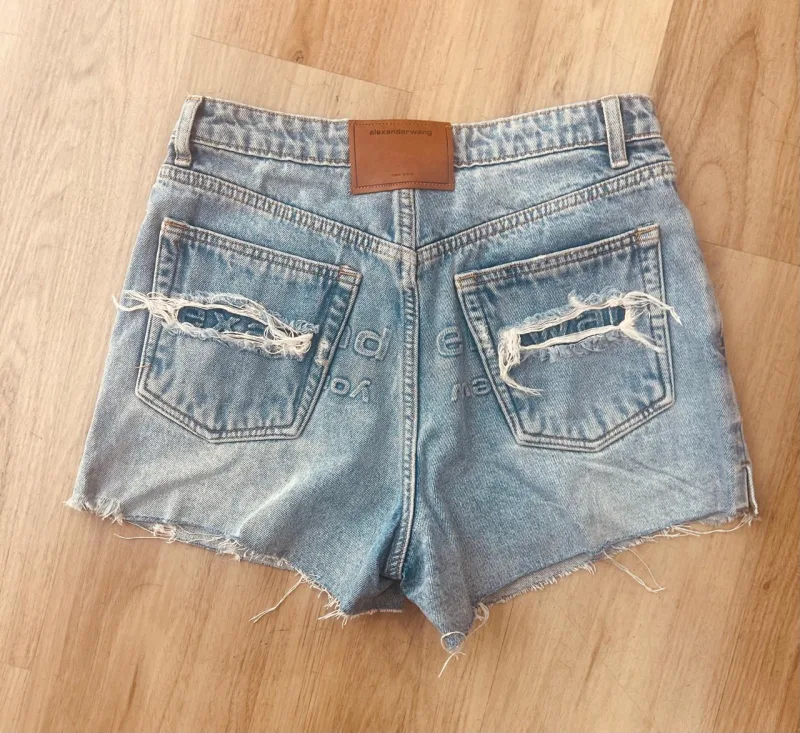 Short AW