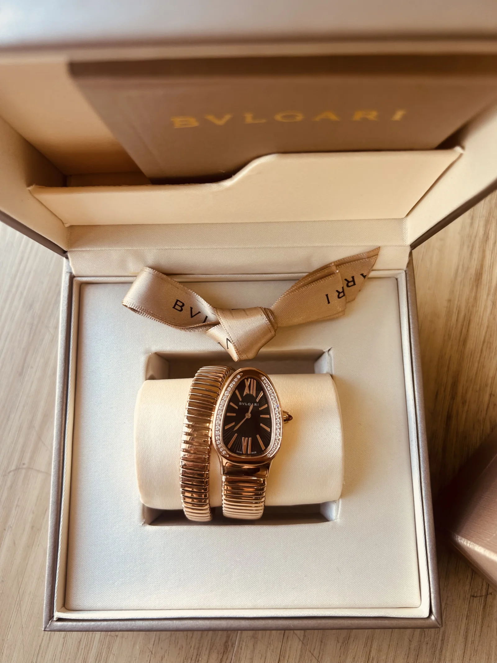 Reloj B